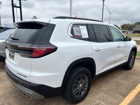 Used 2025 GMC Acadia Elevation image 4
