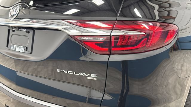 Used 2018 Buick Enclave Premium w/ LPO, Hit The Road Package AWD/4WD image 39
