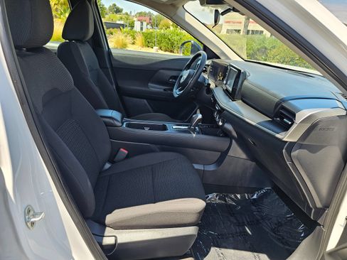 Used 2025 Nissan Kicks S w/ Charging Package FWD image 29