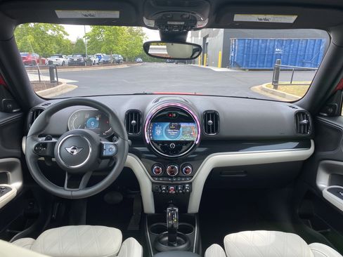 Certified 2024 MINI Cooper Countryman S w/ Signature Upholstery Package FWD image 44