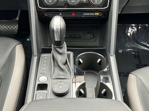 Used 2021 Volkswagen Atlas SEL Premium AWD/4WD image 17
