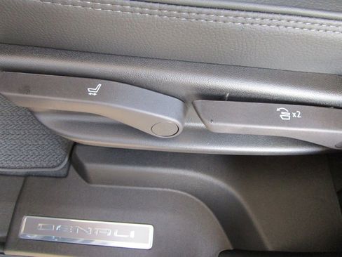 New 2026 GMC Yukon Denali w/ Denali Reserve Package image 21