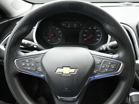 Used 2024 Chevrolet Malibu LT FWD image 9