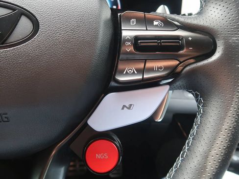 Used 2025 Hyundai Elantra N FWD image 37