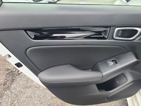 Used 2024 Honda Civic Touring image 15