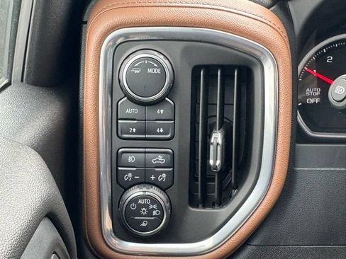 Certified 2022 Chevrolet Silverado 1500 High Country w/ Safety Package II AWD/4WD image 32