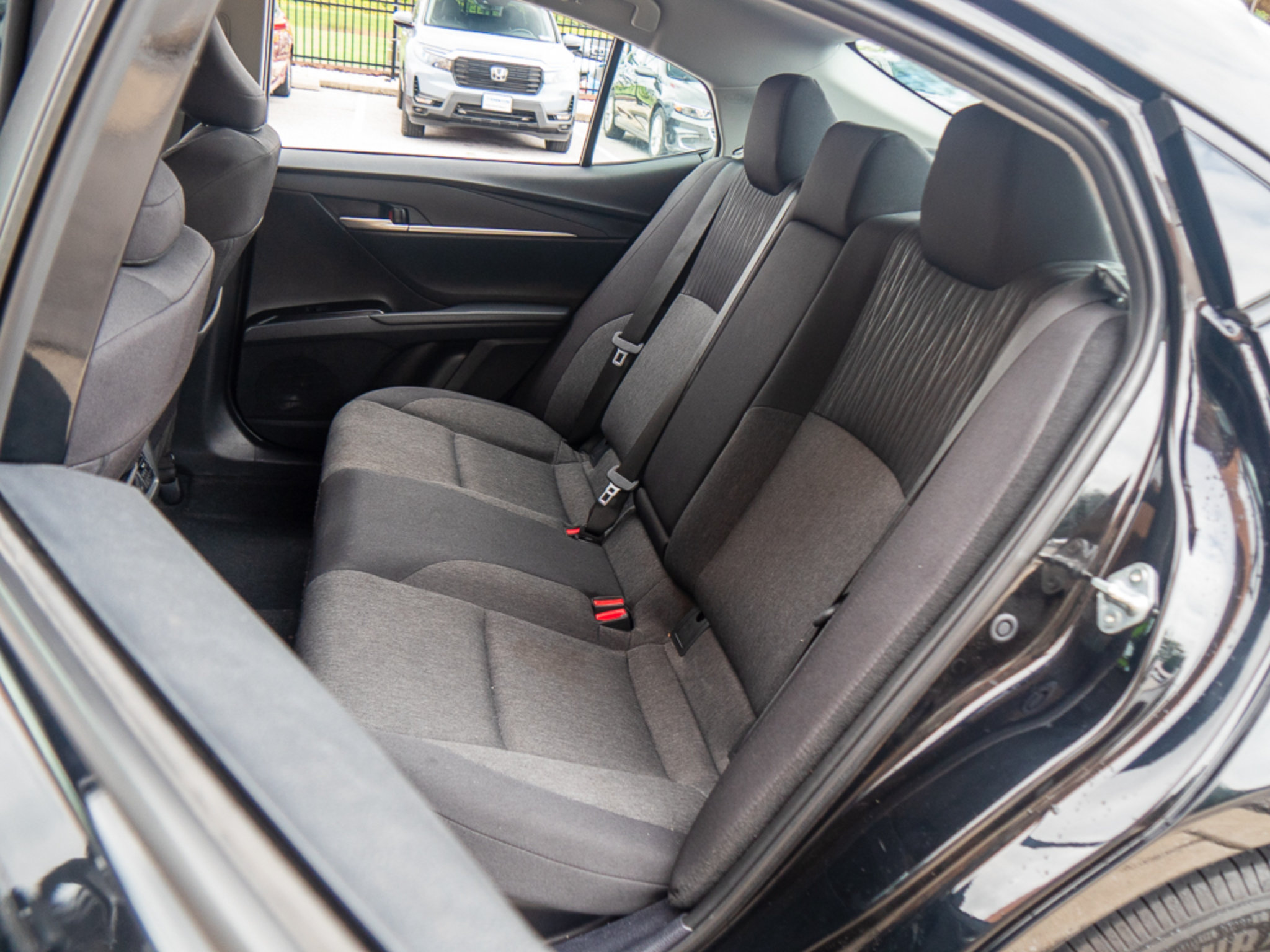 Used 2025 Toyota Camry LE w/ Convenience Package AWD/4WD image 18