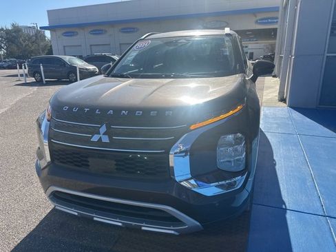 Used 2024 Mitsubishi Outlander SEL Black Edition image 6