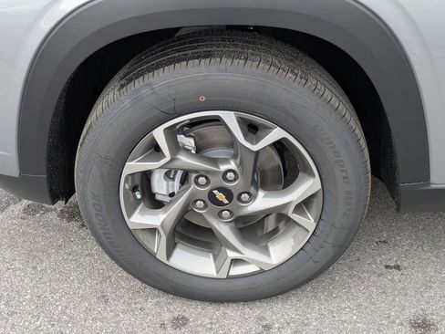 New 2026 Chevrolet Trax LT w/ Driver Confidence Package image 11