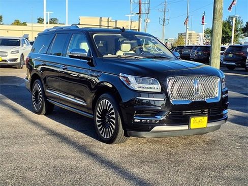 Used 2020 Lincoln Navigator Black Label w/ Cargo Convenience Package image 21