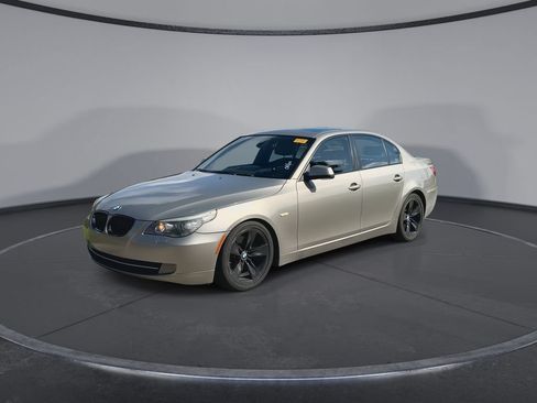 Used 2010 BMW 528i Sedan RWD image 4