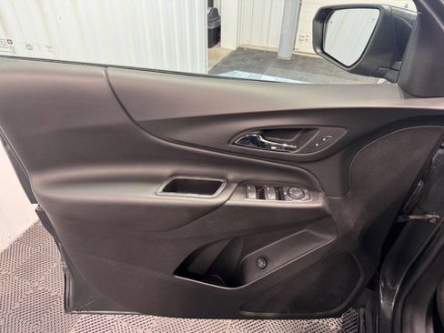 Used 2020 Chevrolet Equinox LT FWD image 9