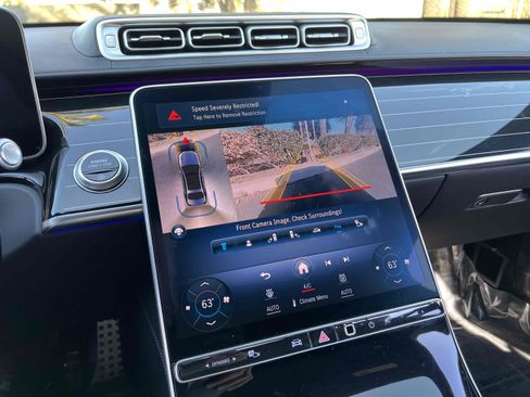 Used 2021 Mercedes-Benz S 580 4MATIC Sedan w/ AMG Line image 12