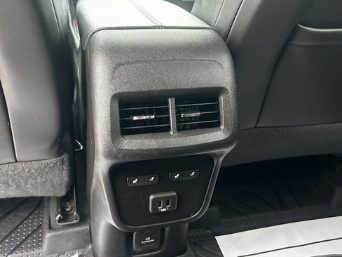 Certified 2021 Chevrolet Equinox Premier image 40