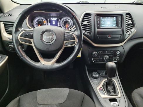 Used 2018 Jeep Cherokee Latitude w/ Altitude Package AWD/4WD image 22