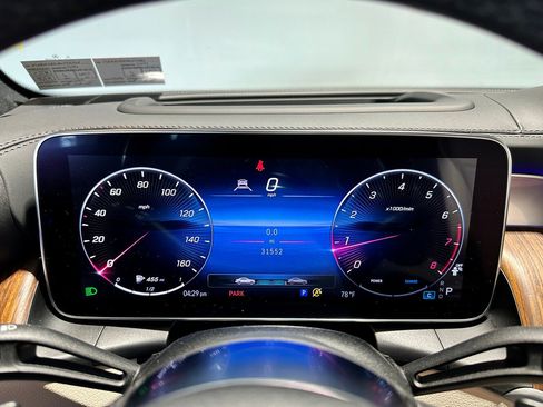 Used 2024 Mercedes-Benz GLC 300 4MATIC image 21