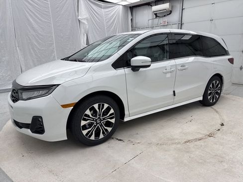 New 2026 Honda Odyssey Elite image 3