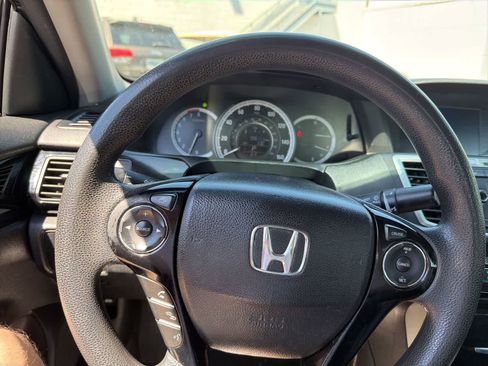 Used 2017 Honda Accord LX image 24