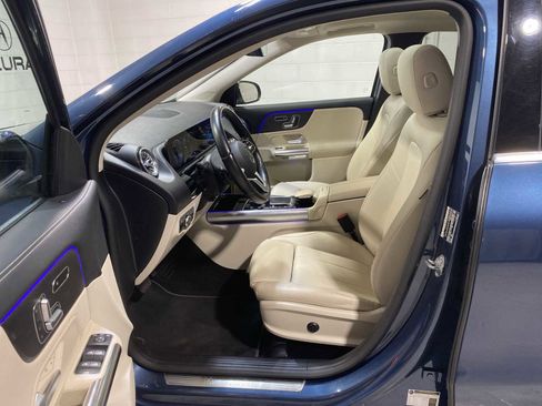 Used 2021 Mercedes-Benz GLA 250 4MATIC image 2