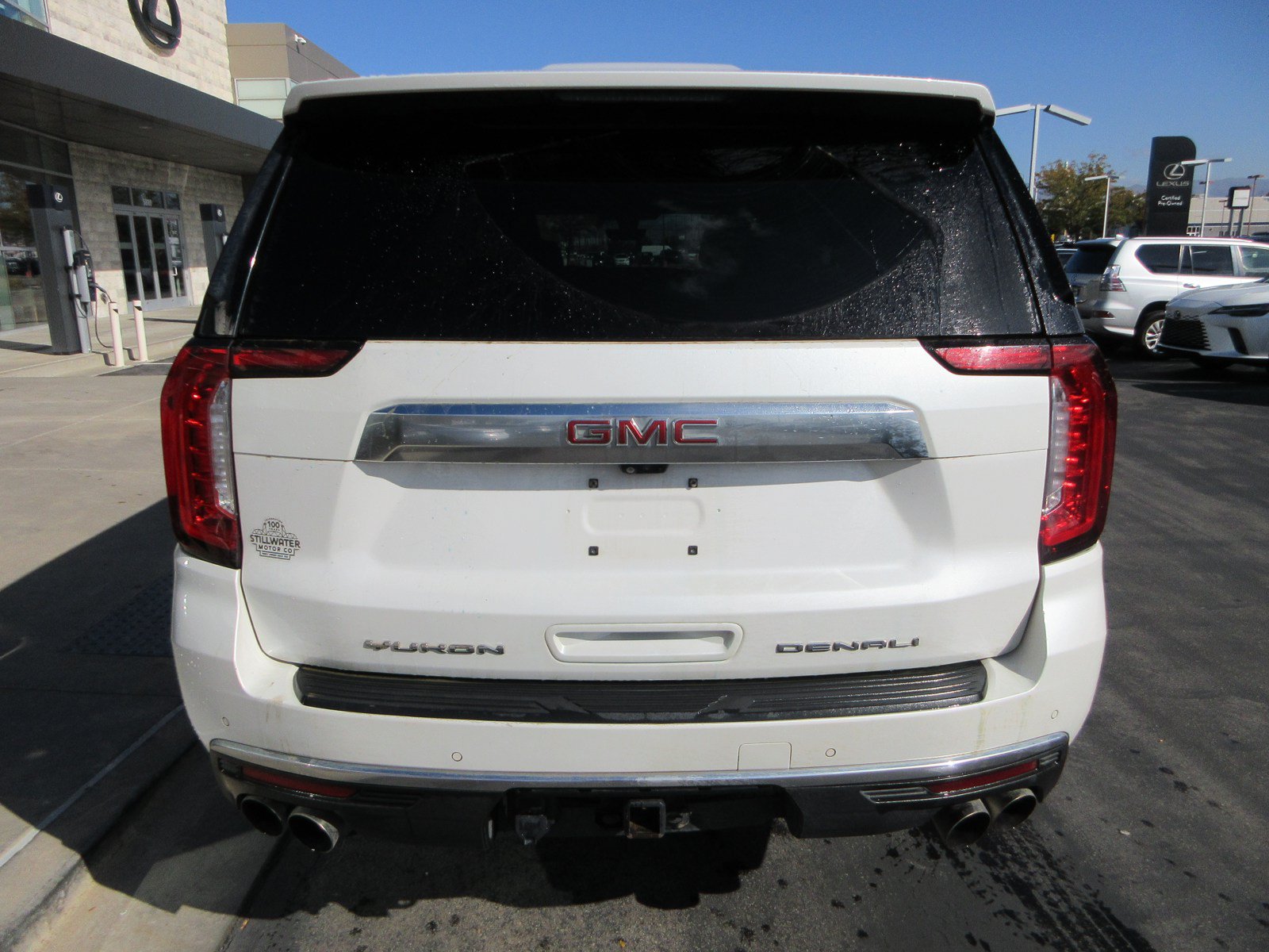 Used 2021 GMC Yukon XL Denali w/ Denali Premium Package AWD/4WD image 9