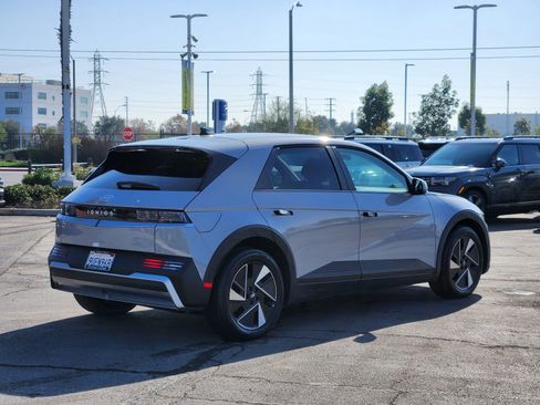 Used 2025 Hyundai Ioniq 5 SE image 7