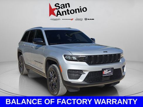 New 2025 Jeep Grand Cherokee Altitude RWD image 2