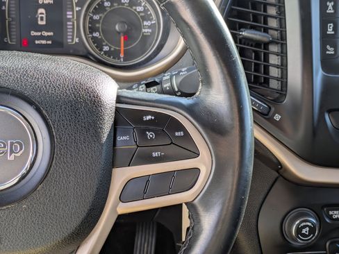 Used 2017 Jeep Cherokee Latitude w/ Trailer Tow Group image 19