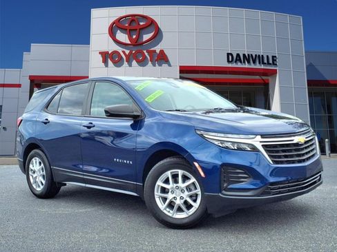 Used 2022 Chevrolet Equinox LS w/ LS Convenience Package image 1