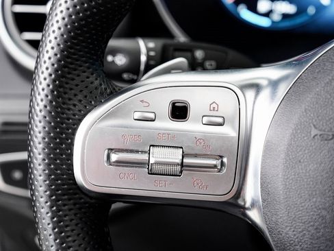 Used 2021 Mercedes-Benz GLC 300 image 12