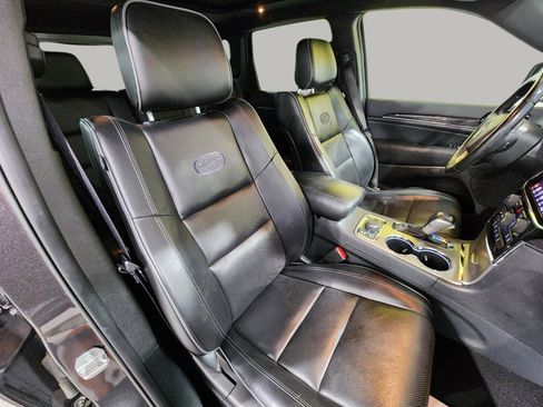 Used 2020 Jeep Grand Cherokee Overland AWD/4WD image 28