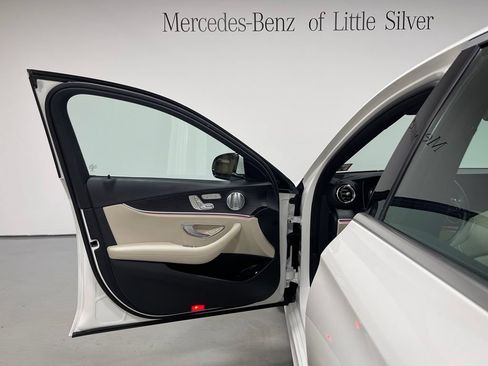 Certified 2017 Mercedes-Benz E 300 4MATIC image 17