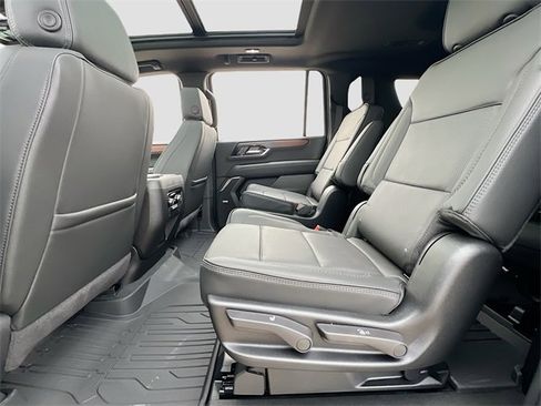 New 2026 GMC Yukon XL Denali w/ Sun & Power Step Package image 17