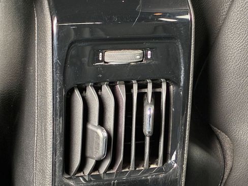 Used 2025 Jeep Compass Limited image 23