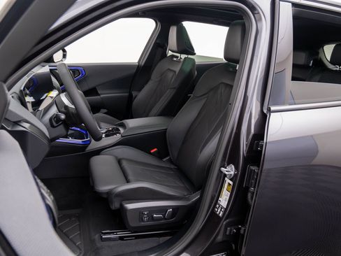 New 2025 BMW X3 xDrive30i w/ Premium Package image 23