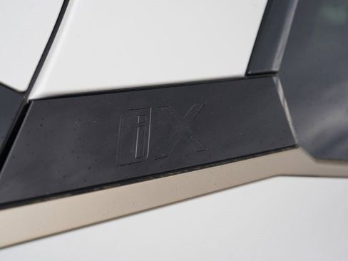 New 2026 BMW iX xDrive60 image 43