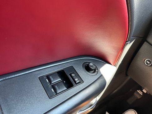 Used 2014 Dodge Challenger SXT RWD image 22