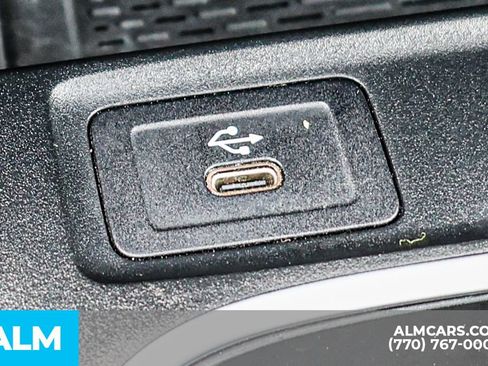 Used 2025 Mercedes-Benz CLA 250 w/ AMG Night Package image 37