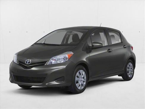 Used 2013 Toyota Yaris LE FWD image 1