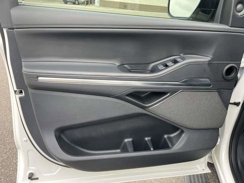 Used 2025 Lincoln Navigator L Reserve w/ Jet Appearance Package image 14