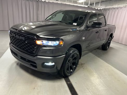 New 2026 RAM 1500 4x4 Crew Cab image 3