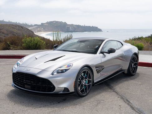 Used 2026 Aston Martin Vanquish RWD image 2
