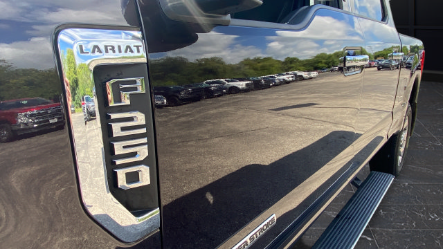 Used 2019 Ford F250 Lariat w/ Lariat Ultimate Package AWD/4WD image 34