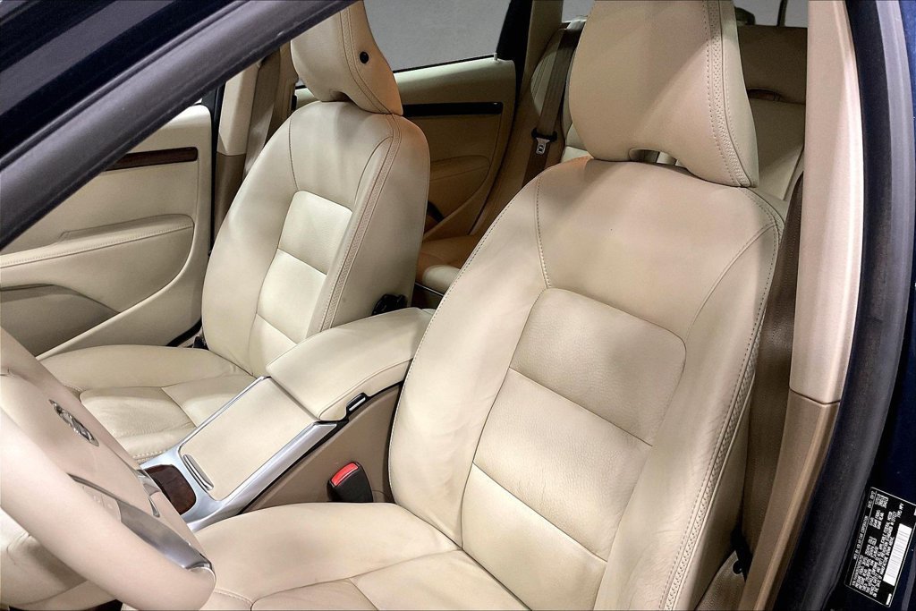 Used 2013 Volvo XC70 3.2 Premier Plus AWD/4WD image 21