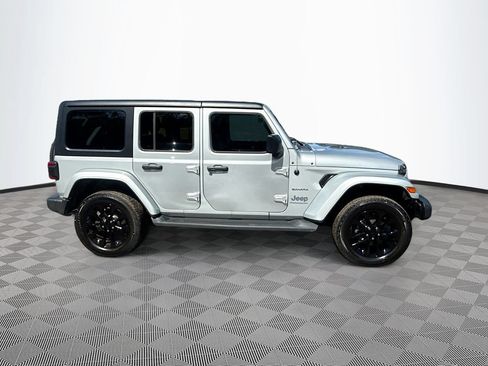 Used 2023 Jeep Wrangler Unlimited Sahara w/ Cold Weather Group AWD/4WD image 5