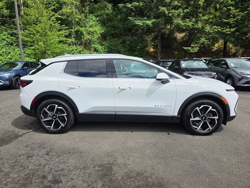 New 2026 Chevrolet Equinox EV LT AWD/4WD image 6