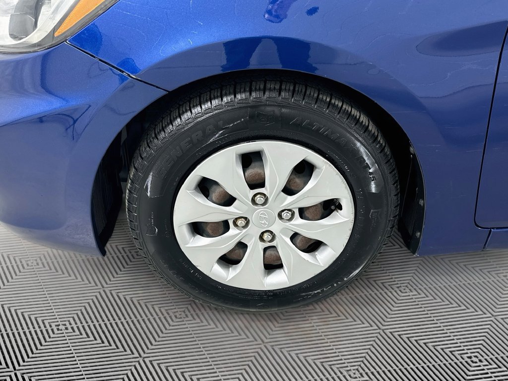 Used 2017 Hyundai Accent SE FWD image 25