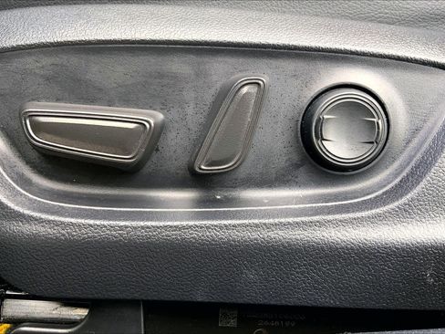 Used 2023 Toyota Camry SE FWD image 34