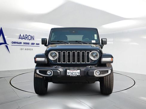 Used 2025 Jeep Wrangler Unlimited Sahara w/ Safety Group image 4