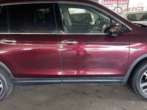Used 2017 Honda Pilot Touring image 12