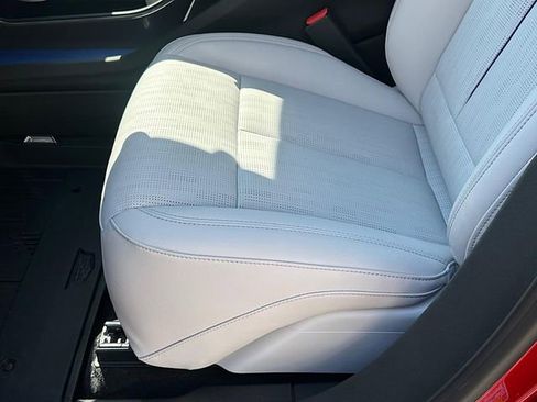 New 2025 Cadillac Lyriq Luxury image 8